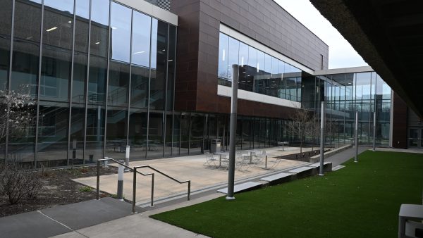 Photograph of Black Hawk College Building 1's inside patio