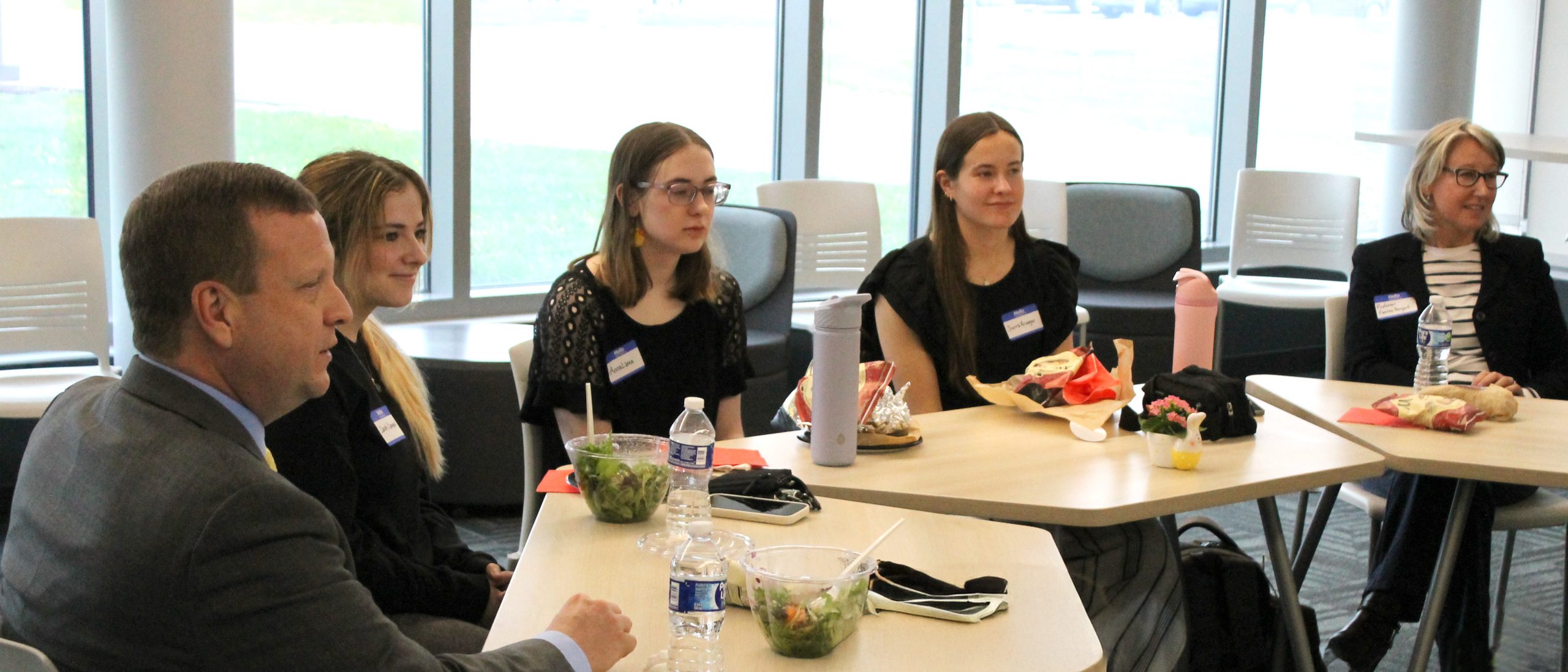 Honors program luncheon 4 17 25 018 scaled